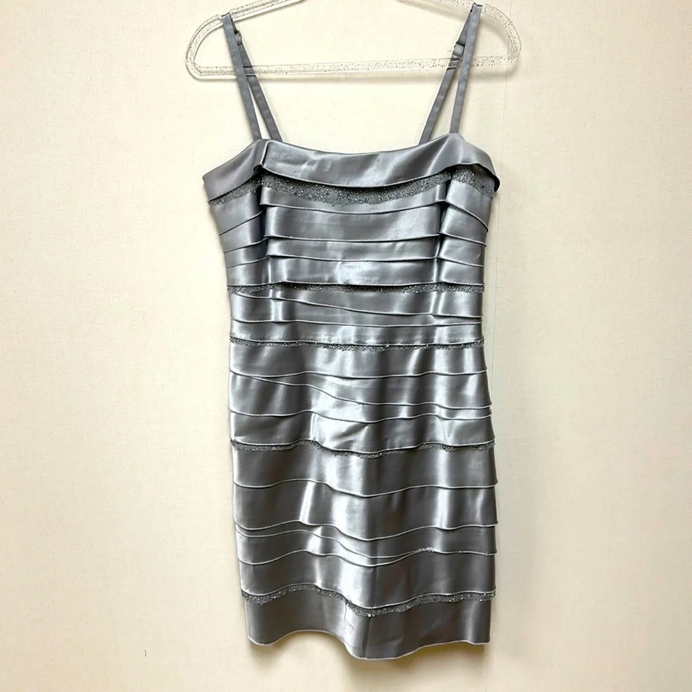 BCBG • VTG MaxAzria Champagne Bandage Dress • Sz 10 - Picture 2 of 12